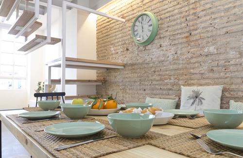 Eixample Apartment | ORIGINAL AND SPACIOUS LOFT ATTIC IN RUZAFA