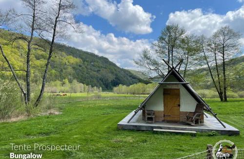 Menetrux-en-Joux House | Parc animalier du Hérisson