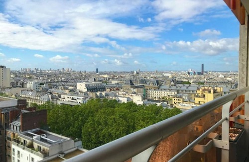 Porte-Saint-Martin Apartment | Paris panoramic view with A/C