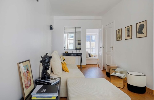 Quartier des Invalides Apartment | Paris St Germain Central residence