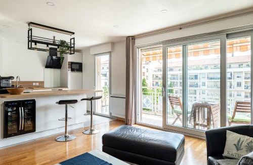Charmettes - Bellecombe Apartment | Part-Dieu - Option Parking
