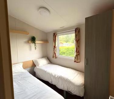 Hay-on-Wye Resort | Peaceful 8-Berth Caravan Retreat Pet Friendly - Malvern View Holiday Park
