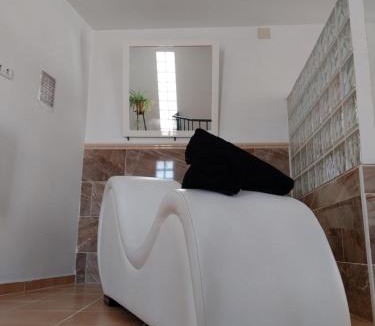 Casas de Cuadra House | Pensión Isla - Couples Only