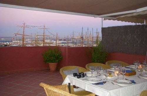 Old Town Apartment | Penthouse in front of the port of Cádiz