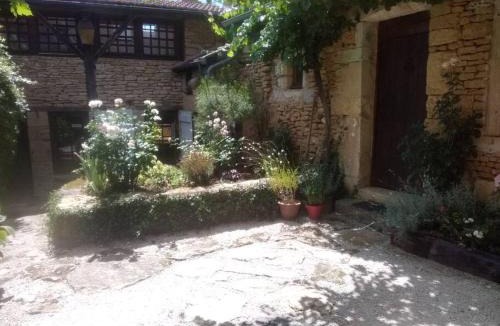 Saint-Amand-de-Coly House | Petite maison de caractère