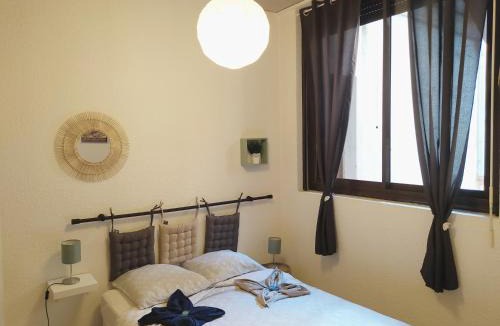 Neuvecelle Apartment | Pieds dans l'eau - Lac Léman - 2 min Evian - Spacieux