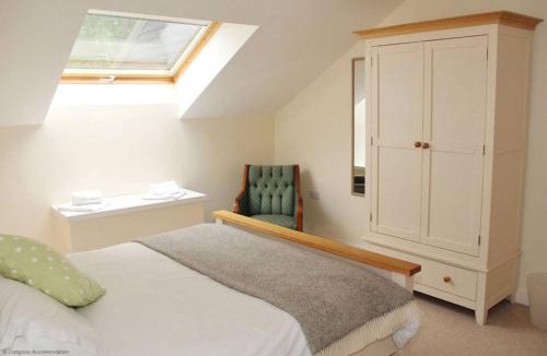 East Tisted House | Pleasure Row