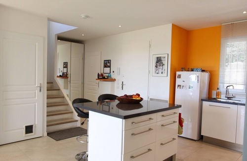 Eguilles Villa | Price reduction! Modern, comfortable villa in a quiet location with magnificent views.