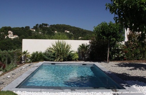 Eguilles Villa | Price reduction! Modern, comfortable villa in a quiet location with magnificent views.