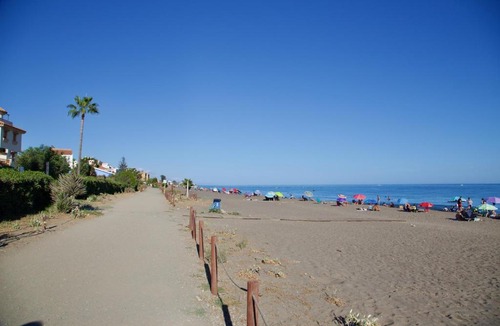 Torre de Benagalbon Apartment | Primera línea de playa