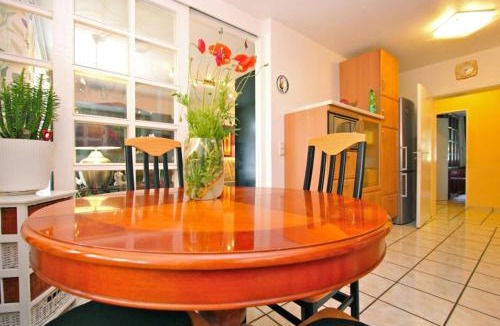 Region Hannover District House | Private Rooms Laatzen