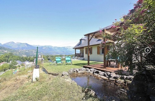 Beaucens House | Property in the heart of the village with breathtaking views La maison de Lasbos