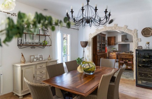 Vernegues House | Provencal bastide with heated pool near Alpilles and Luberon