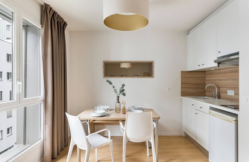 Yves Farge - Le Fleuve House | Q7 Lodge Lyon 7