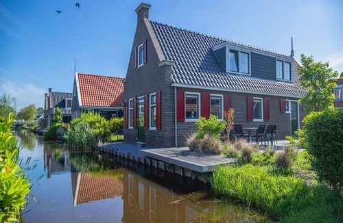 West-Graftdijk House | Quiet Countryside Villa Stay