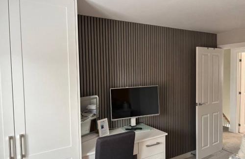 Ford House | Quiet double bedroom