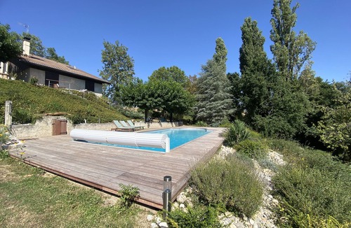 Saint-Hilaire-de-la-Cote House | Quiet house with private pool in the countryside