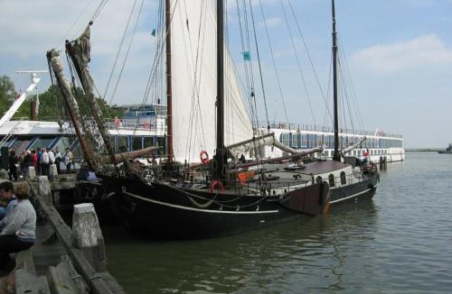 Weesp Boat Rental | Ray's crew