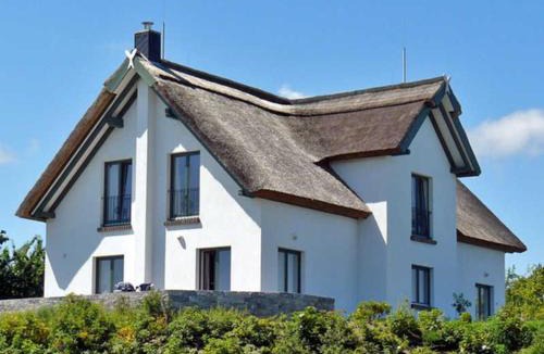 Freest House | Reetdachhaus im Fischerdorf