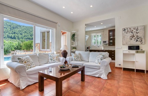 Llauri Villa | Relax Natural: Private Pool, BBQ & A/C — 15 minutes from Cullera