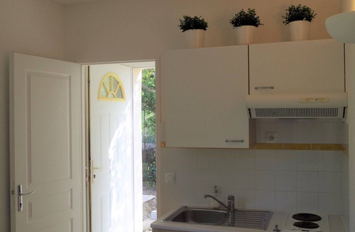 Peret Apartment | Relaxing vacations in the Mas La Magdelaine apartment