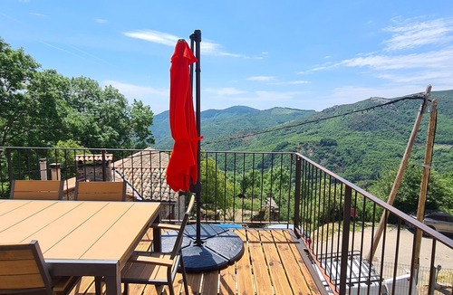 Labastide-sur-Besorgues House | Renovated country house right next to hiking trails.
