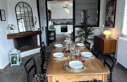Nolay House | Renovated house in H. Côtes de Beaune, peaceful setting between vineyards and countryside.