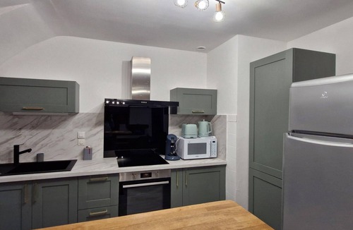 Aragnouet House | Renovated mountain gîte, close to ski slopes and hiking trails, sleeps 14 to 15