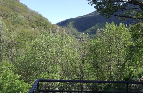 Juvinas House | Renovated sheepfold in the heart of nature, with large terrace and private beach access to the river.