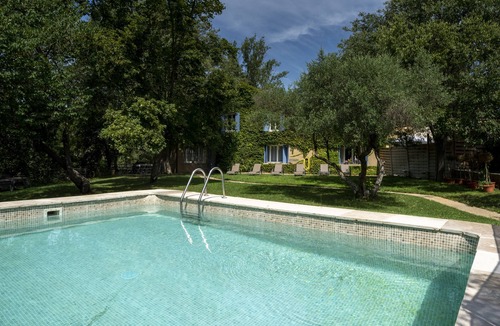 Grans House | rental in the heart of Provence with private pool secured