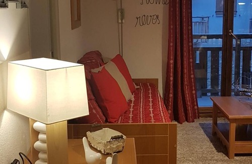 Albiez-le-Vieux Apartment | Residence Albiez Montrond, the hamlet of needles