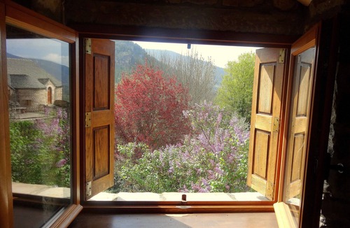 Cantobre House | Restored 17th century sheepfold with large grounds and private pool