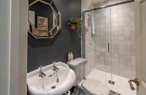 Compton Martin Hotel | Ring O Bells