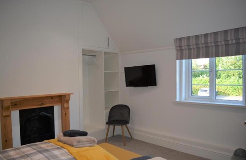 Hamble-le-Rice Hotel | Riverside House