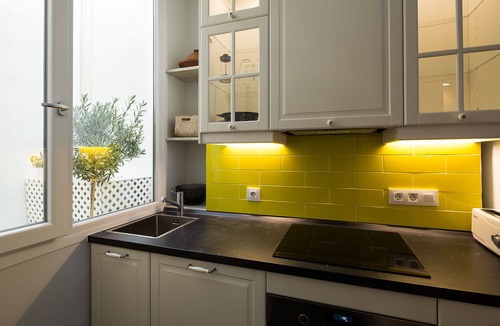 Triana Apartment | Rodrigo Triana 3. 2 bedrooms, 2 bathrooms, patio, shared terrace
