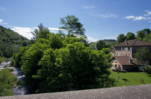 Desaignes Cottage | Romantic cottage(Gîte) in the hills of the medieval village Désaignes.