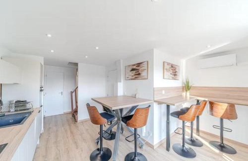 Saint Clair Apartment | Rooftop d'exception, vue Rhône, 12 personnes, Caluire