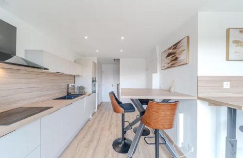 Saint Clair Apartment | Rooftop d'exception, vue Rhône, 12 personnes, Caluire