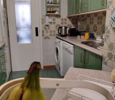 La Linea de la Concepcion House | Room with private bathroom in shared apartment 50m from Gibraltar