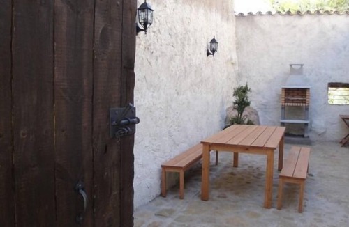 Monteagudo de las Vicarias Cottage | Rural house (rental) Las Vicarias for 11 people
