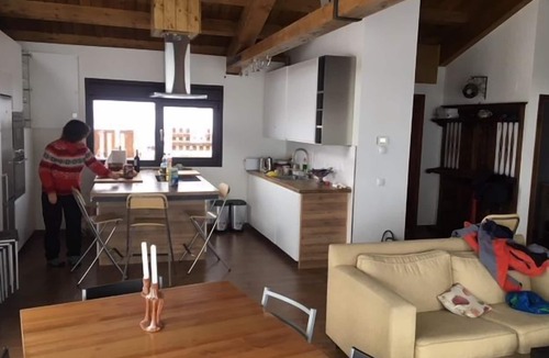 Santa Maria de la Alameda Cottage | Rural house with 3 stays (full or partial rental) for 10 to 18 people