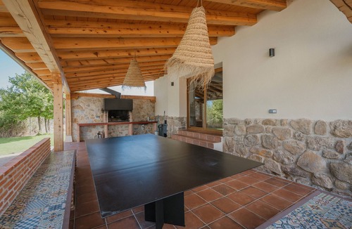 Torrecaballeros House | Rural House 'Rural Torrecaballeros' with Mountain View, Private Pool and Wi-Fi