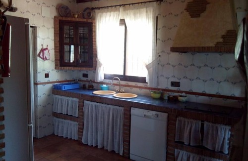 Carcabuey Villa | RUSTIC AND ORIGINAL BED & WIFI