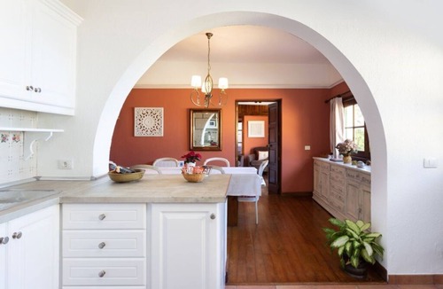Los Realejos Cottage | Rustic Casita In The Orotava Valley Surrounded By Vineyards With HotTub and Wifi