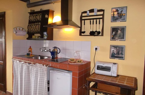 El Guincho Apartment | Rustic holiday home with balcony and sea view