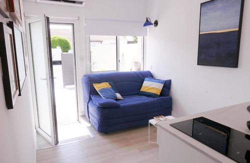 Lunel Villa | Sacré Cœur D'Ambrussum