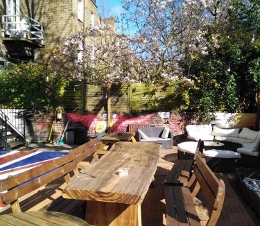 Kensington Hostel | Saint James Backpackers