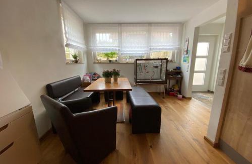 Offenburg Apartment | Schöne 2-Zimmer-Souterrainwohnung mit Terrasse