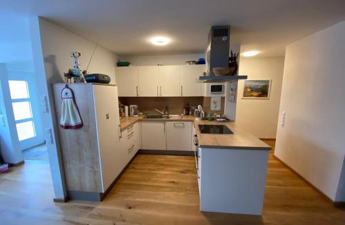 Offenburg Apartment | Schöne 2-Zimmer-Souterrainwohnung mit Terrasse