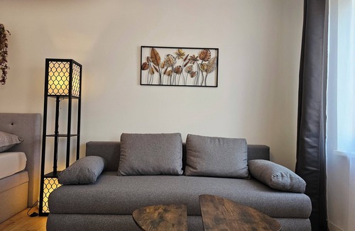 Johannesplatz Apartment | Schöne Groß Ferienwohnung 79m² mit 2 Bad Ideal für Familie und Gruppe, 2.og